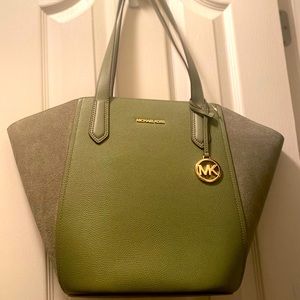 Michael Kors Tote